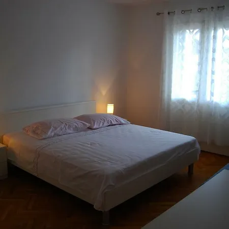 Rooms&apartments Jerka